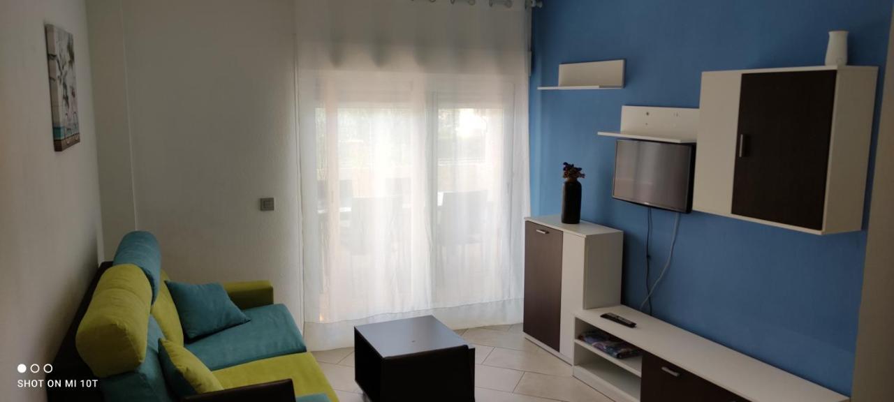 One Bedroom Apartment with Terrace,1153118619:JPEG