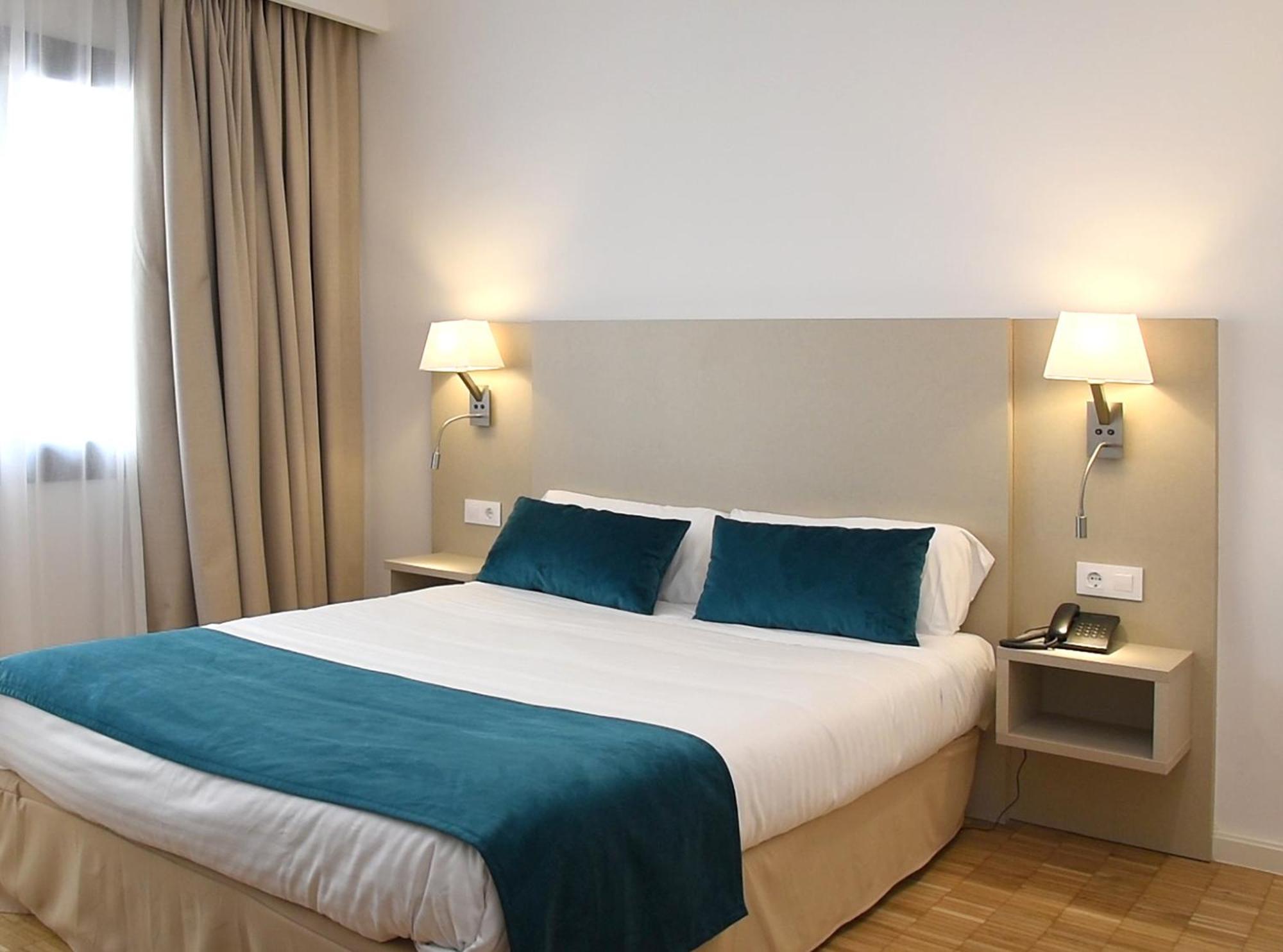 Deluxe Double or Twin Room,1559057761:JPEG